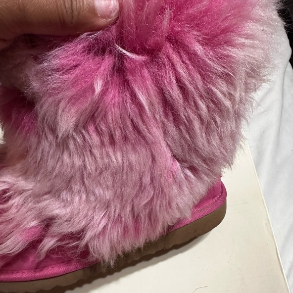 K pink puff classic 2 Uggs EUC - Picture 6 of 10